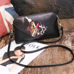 Graphic Crossbody purse